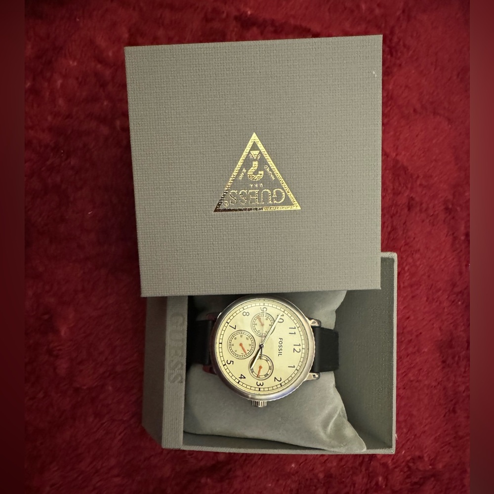 Four  Brand new Guess watch boxes - Picture 5 of 10